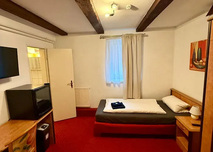 Uefinger Hof Casa de hóspedes 3*